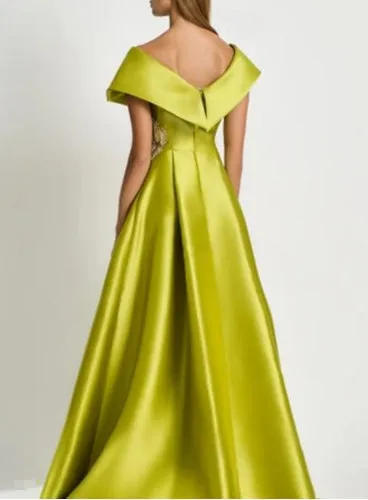 A-Line Evening Gown Elegant Floor Length Short Sleeve V Neck Pocket Satin with Rhineston